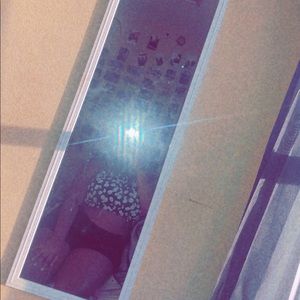 Meet your Posher, Isis